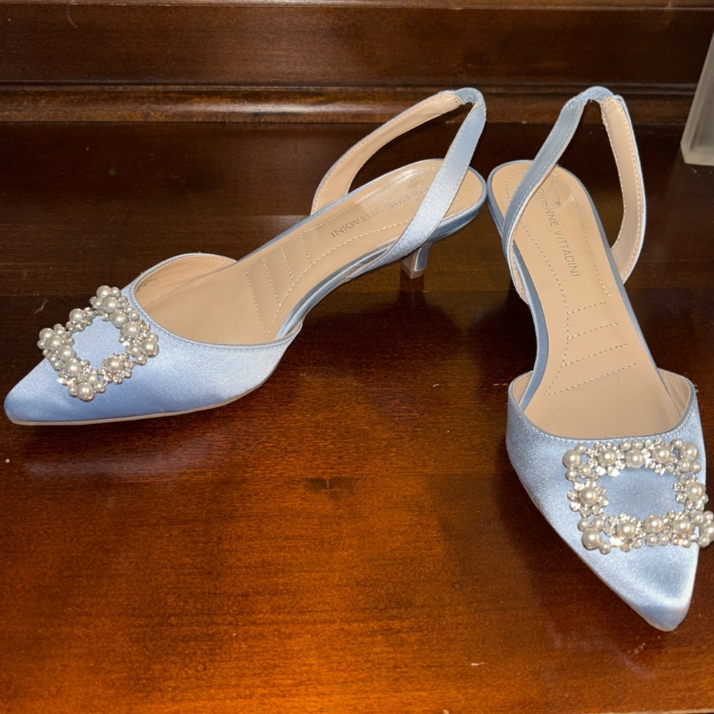 Brand new baby blue kitten heel 7 1/2🩵